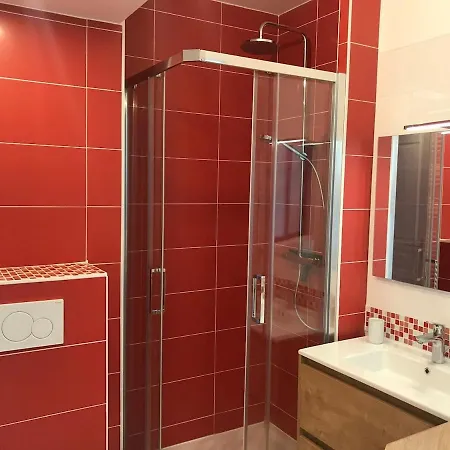 Beach 5 Mins Away 35 M2 Private Parking Mellet